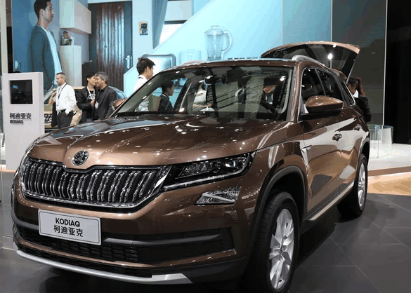 刚上市怒降3.2万 , 与途观L同平台打造, 两幅面孔惹怒消费者