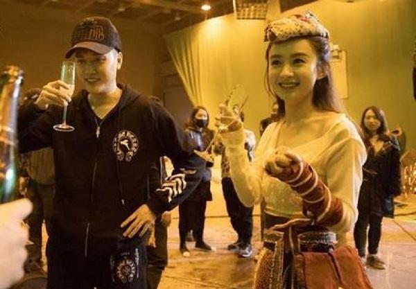 赵丽颖被他多次探班, 身边工作人员曝出颖宝真实恋情, 他是谁?