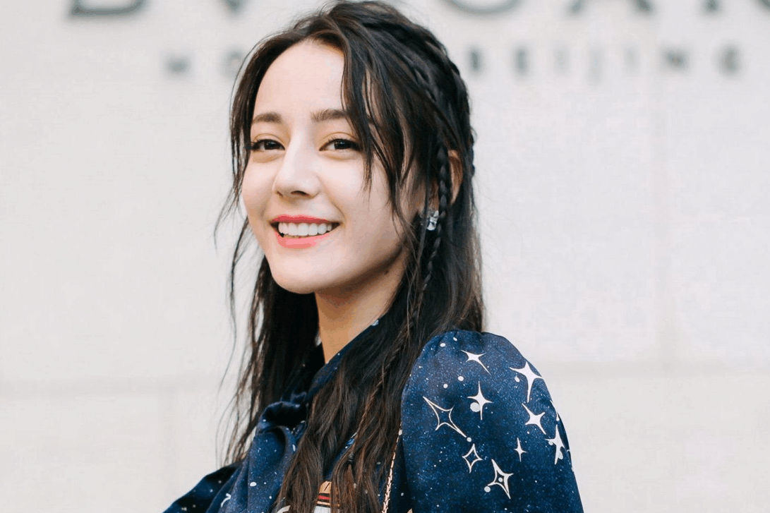 外国友人这样评价迪丽热巴的颜值:中国很罕见