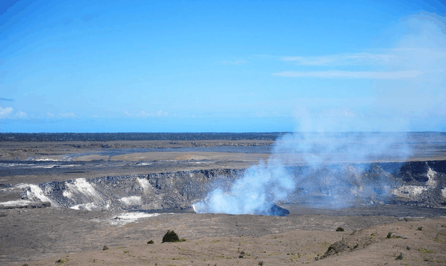 世界哪里游客可以近距离看火山: 美国夏威夷有
