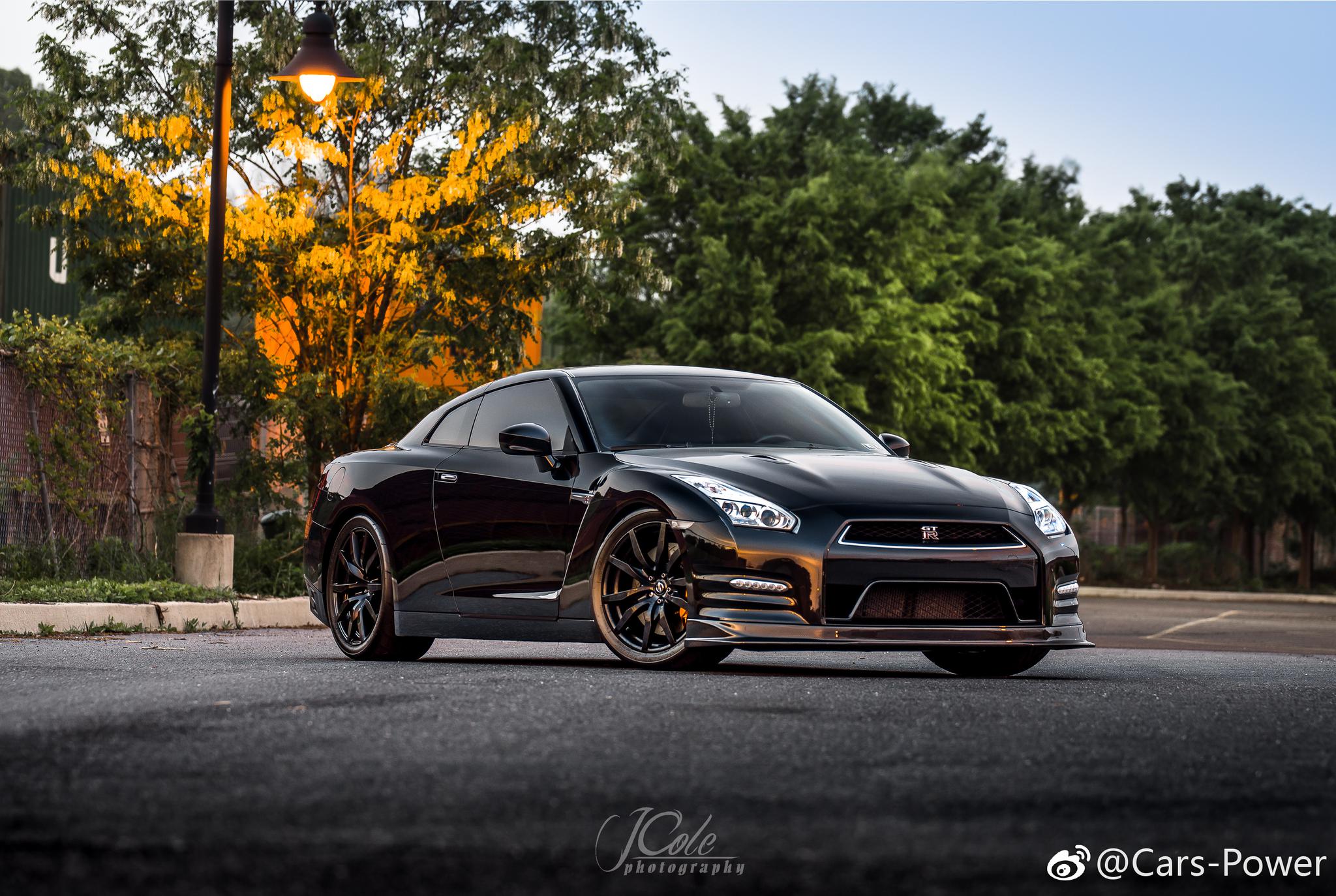 日产战神 R35 GT-R,黑色太帅了_新浪看点