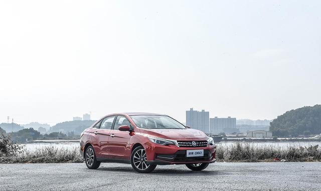 除了大空间还有车联网？深度试驾启辰D60