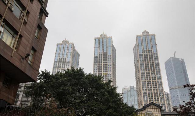 渝中母城,50年前重庆最繁华的地方在这里,如今