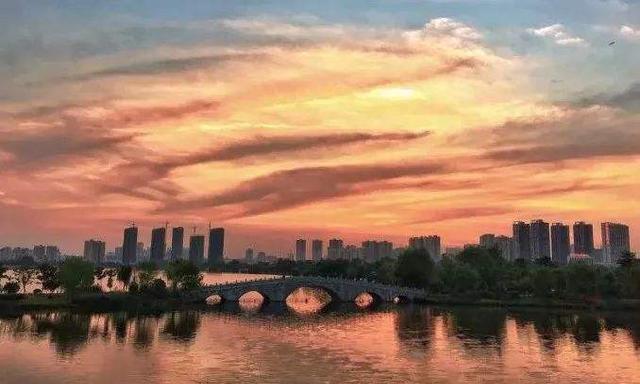 为什么黄冈人这么硬肘,性格不像其他地方的湖