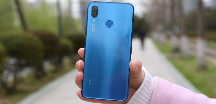 刘海屏千元机已有5款,盲目购买容易吃亏,第一