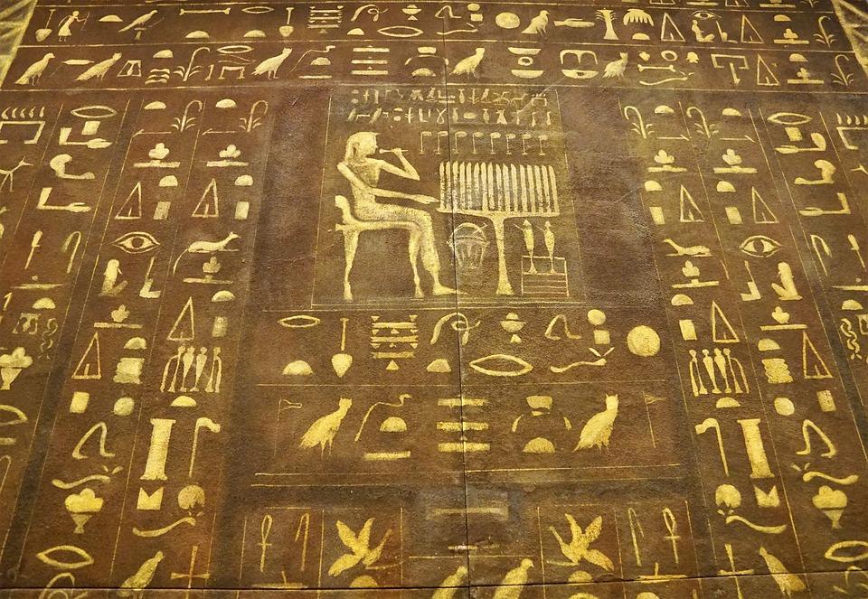 人们如何翻译古埃及象形文字?