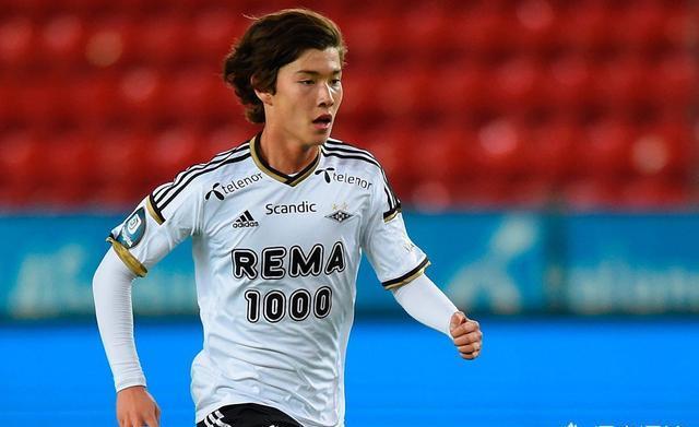 中国足协终于准备策划归化华裔球员,你怎么看