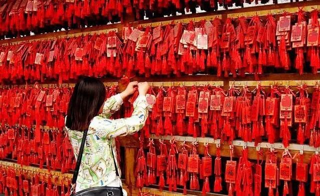 圆融禅寺拜月老 千里姻缘一线牵