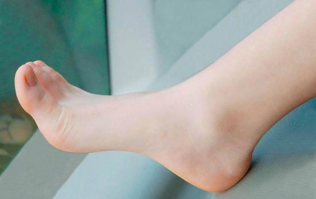 古人为何喜欢女子的美足, 原来和一个著名的皇帝有关系!