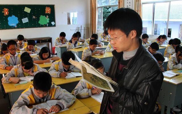 我光荣我是一名光荣的人民教师!