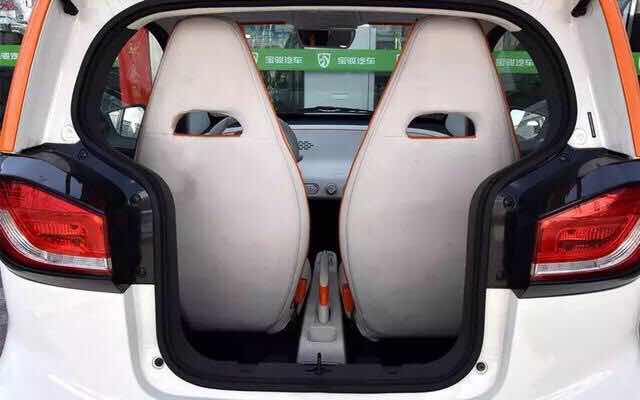 宝骏推出微型纯电动车--E100,补贴后售价只有