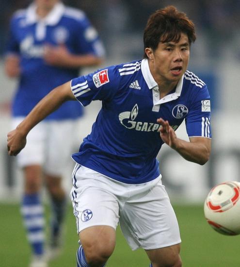 最接地气的国足球员, 年薪千万很低调, 过年在农