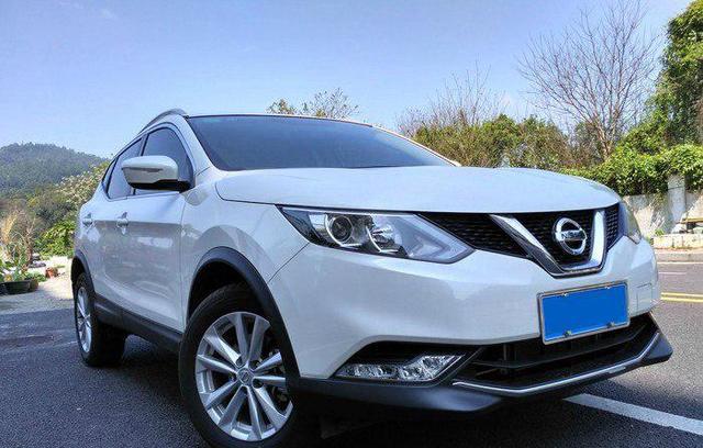 无奈放弃要加价的思域，XRV缤智后排空间小了点，最后锁定了它