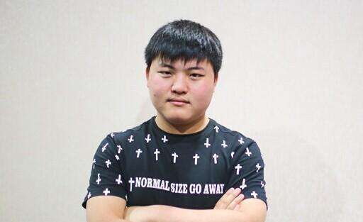 UZI韩服账号冒充欧成,把把使用快乐风男,FNC官