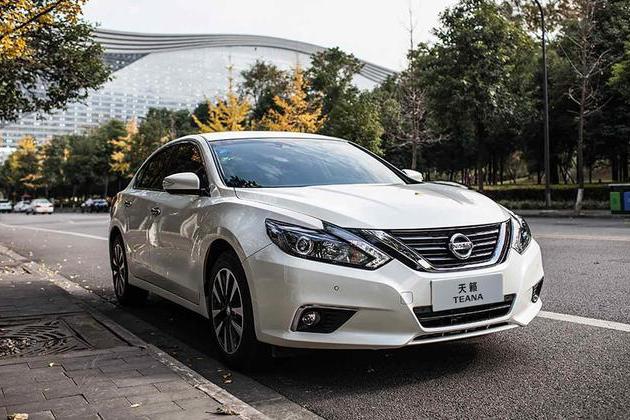 换代前的清仓价，天籁2.0L+CVT掉到15万，值吗？