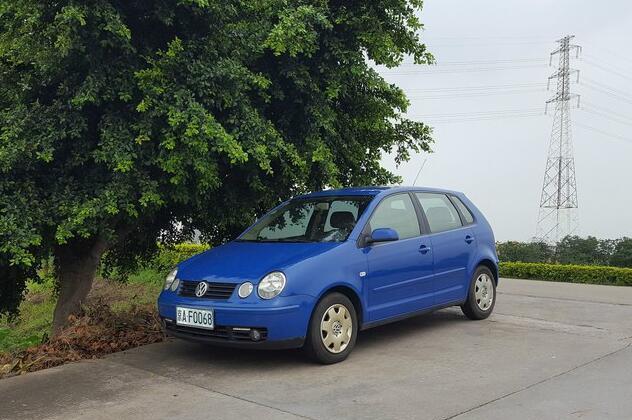 实拍经典老车之 大众“四眼”polo