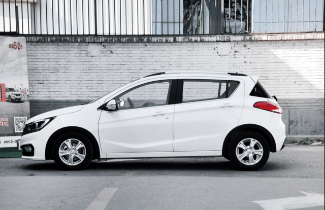 顶配落地不到7万, 电动天窗, 油耗仅6L, 上班族的首选