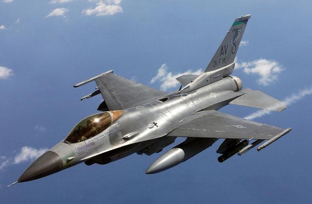 账面对比印度和巴基斯坦空军力量, 这数据有点