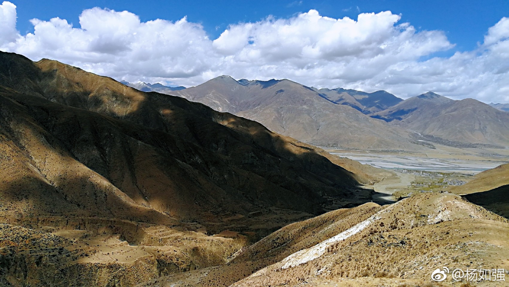 雅江河谷(海拔4280米),景色唯美壮观