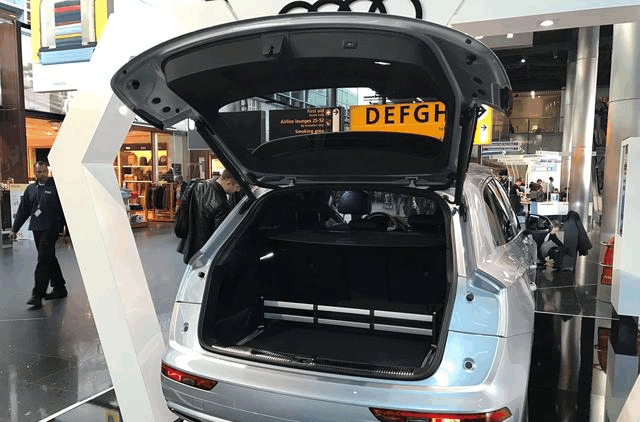 自从看了新款奥迪Q5一眼, 就再也不想奥迪别的系列了!