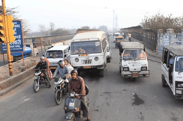 印度人认为中国比印度还落后?在外国人的逼问