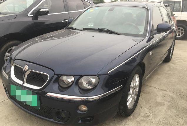 小伙说自己有辆宝马7系, 1.8T发动机感觉很“科技”