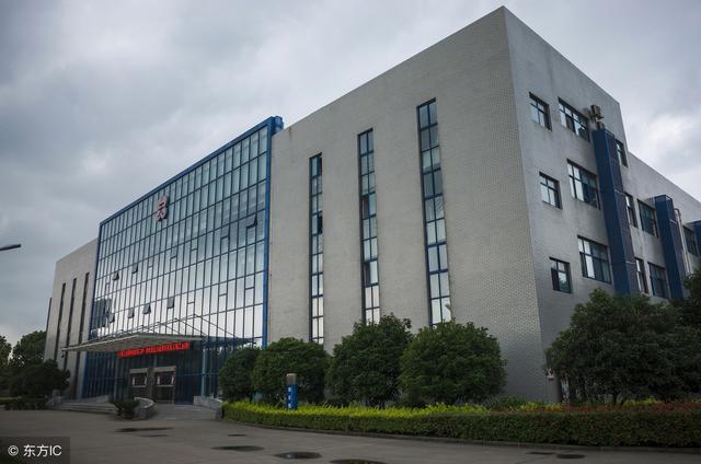 在自家农村耕地上建厂、建养殖场,算违建吗?