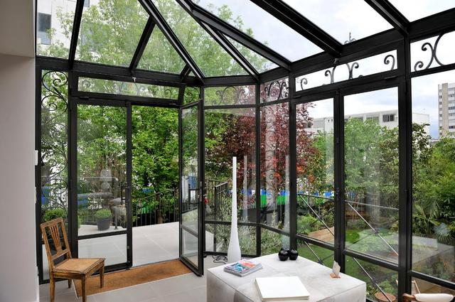 露台是开发商送的,我盖阳光房却被强拆了!又哭