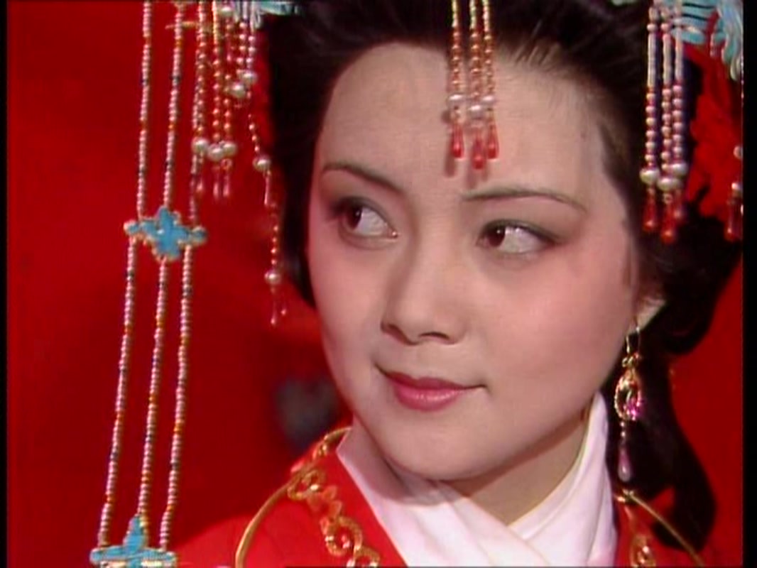 连一样饰物都是宝钗一生写照，87版《红楼梦》难怪是经典!