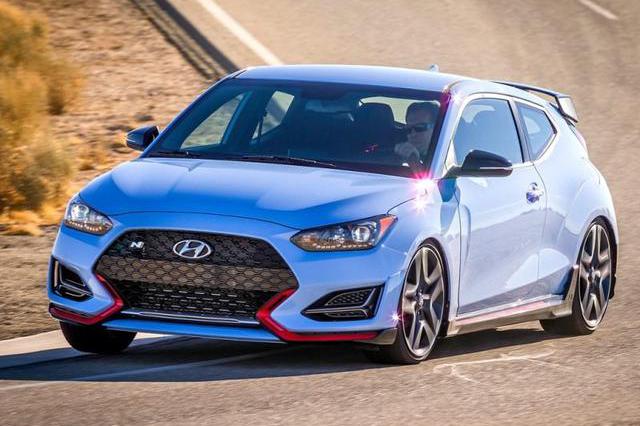 这4款车不改装就很拉风，最低7万多就能买，开出去更有面子