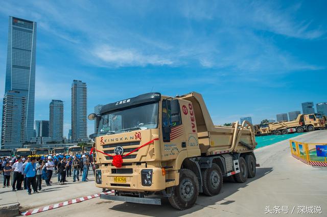 深圳第一批新型泥头车上路!盲区智能提示系统