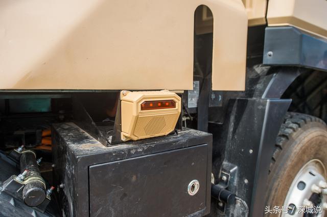 深圳第一批新型泥头车上路!盲区智能提示系统