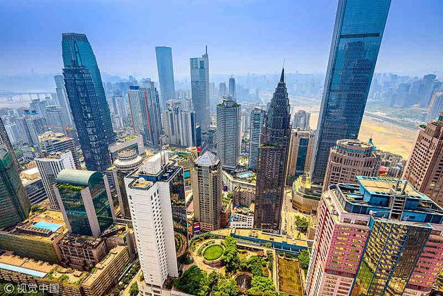 中国人口最多的城市,常住人口达3000万,是香港