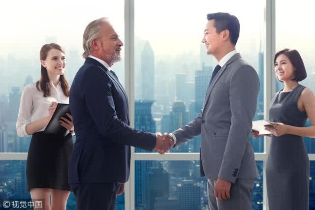 同事问我工资,我随口一说,领导知道后,把我叫去