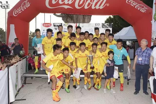 混血小将建功!广州恒大u15队1:1憾平乌克兰豪