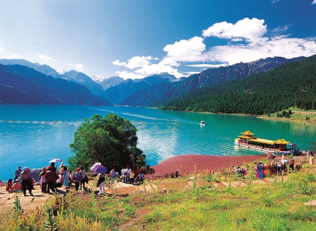 2018年新疆环线旅游路线推荐