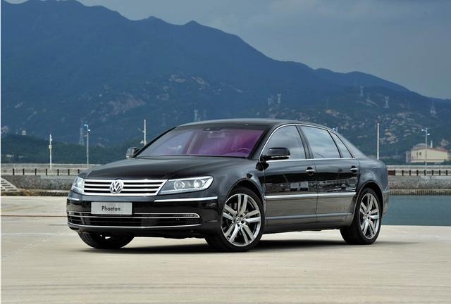 不怕宝马和路虎,就怕大众下面有字母,大众辉腾