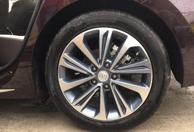 全家都照雷克萨斯整容，说比CS95好看，长安咋成众泰了