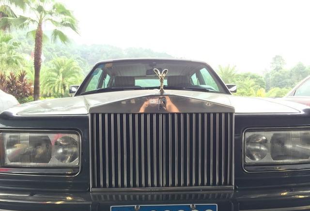 大陆保存最完好的80年代劳斯莱斯,车牌可以买辆宝马7系了!
