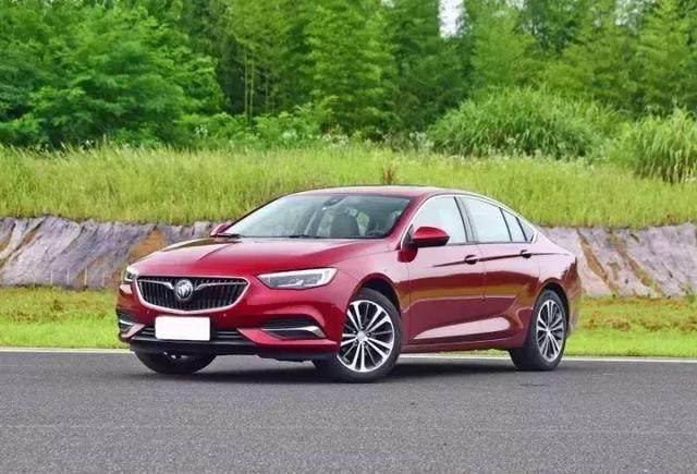 君威VS迈腾谁更牛？你未必想到