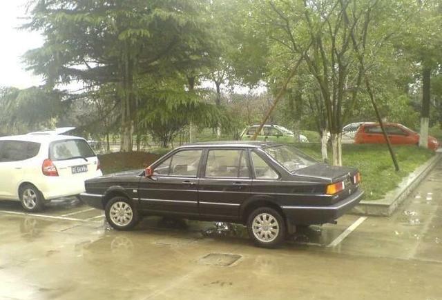 一代经典神车的再生之路! 破烂儿群众桑塔纳修正实录!  ​