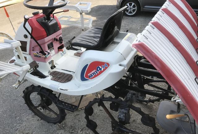 准备用这个插秧机改一个小越野车，纯4WD的