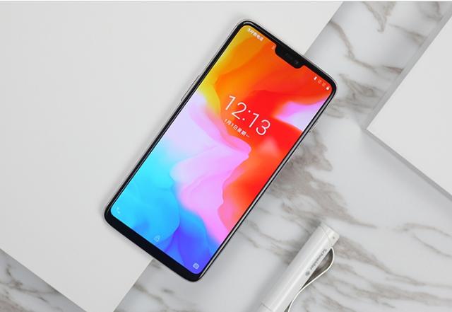 最美白色手机一加6月牙白再度开售,网友:这次