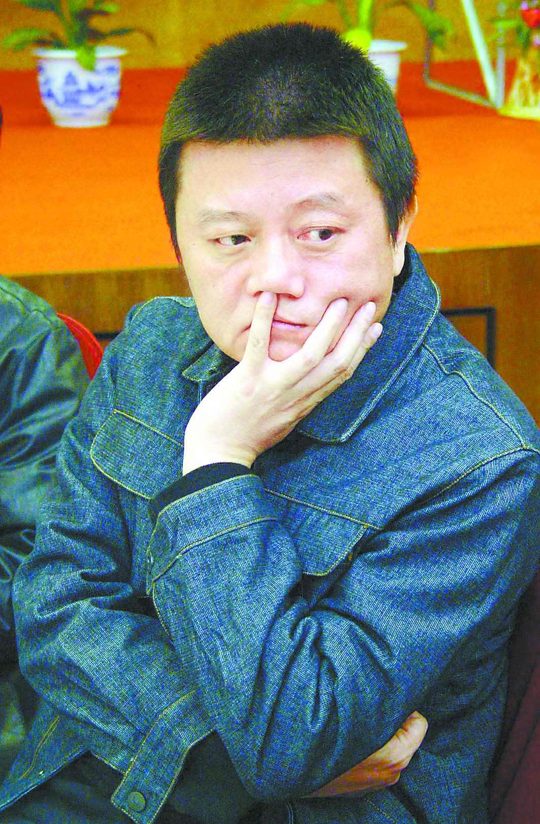 王朔埋汰余秋雨冒充文化人,按理说,王朔是余秋