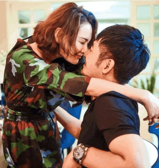 程莉莎迷路用英文问路,遭保安回怼说中国话,一