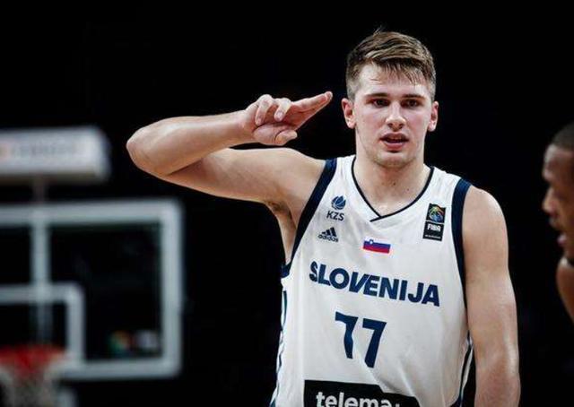 在让詹姆斯打几年,估计可以和儿子父子同场了