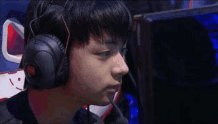 韩服 全民开始玩套路 狗熊打ad岩雀打野 死歌努