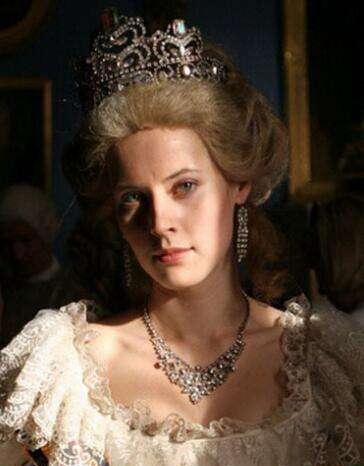 ���Ƿ������ԵĶ���Ů�ʣ�Ϊ�ζ���δ�����Ӻ���ʵ����ж���