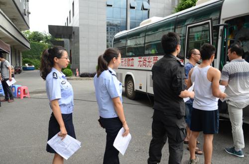 为什么辅警待遇低，还有那么多人参加辅警考试呢？