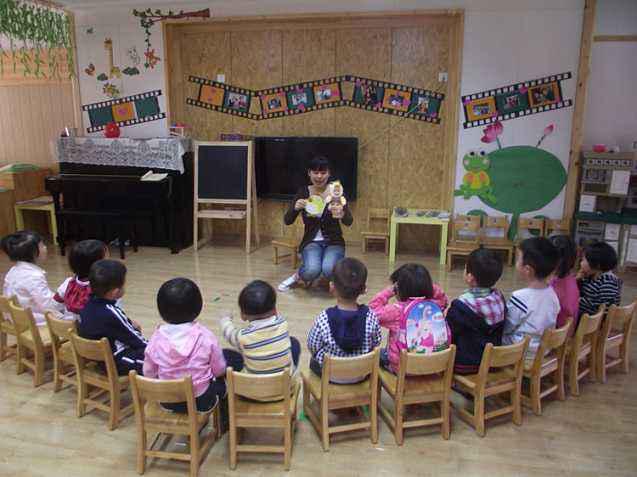 小班多喝白开水教案!